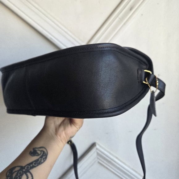 Vintage Coach NYC Navy City Bag 9790 💙🖤 HTF - Picture 9 of 16